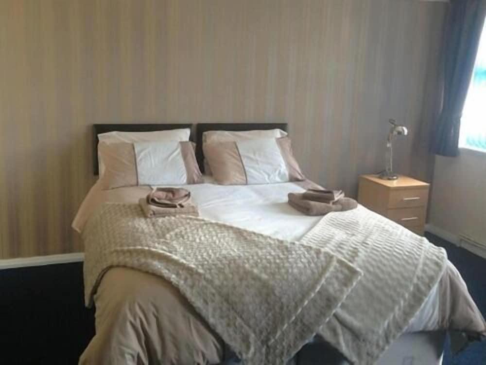 Liverpool Gateway B&B — 5