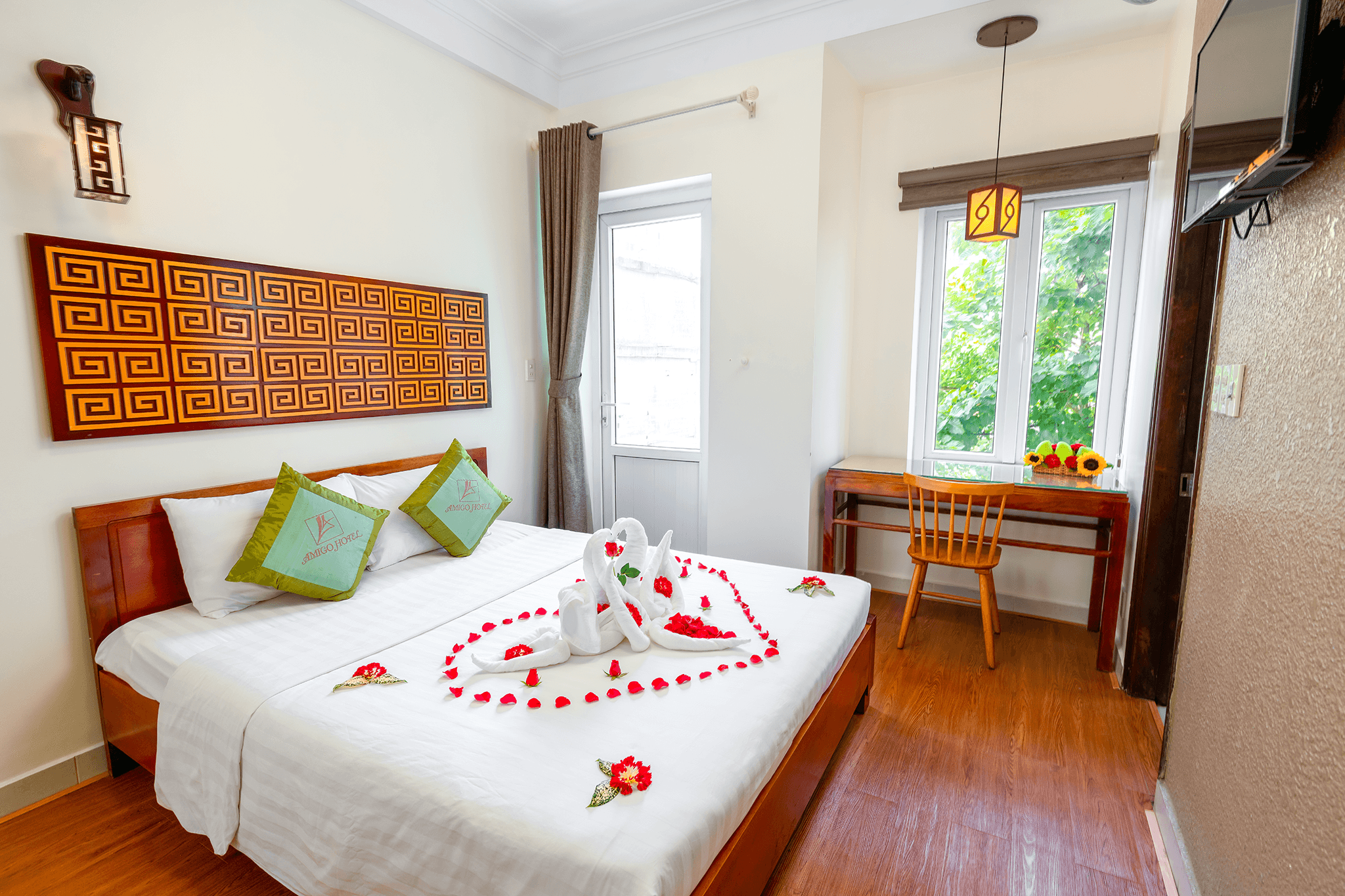 Amigo Hotel — 9