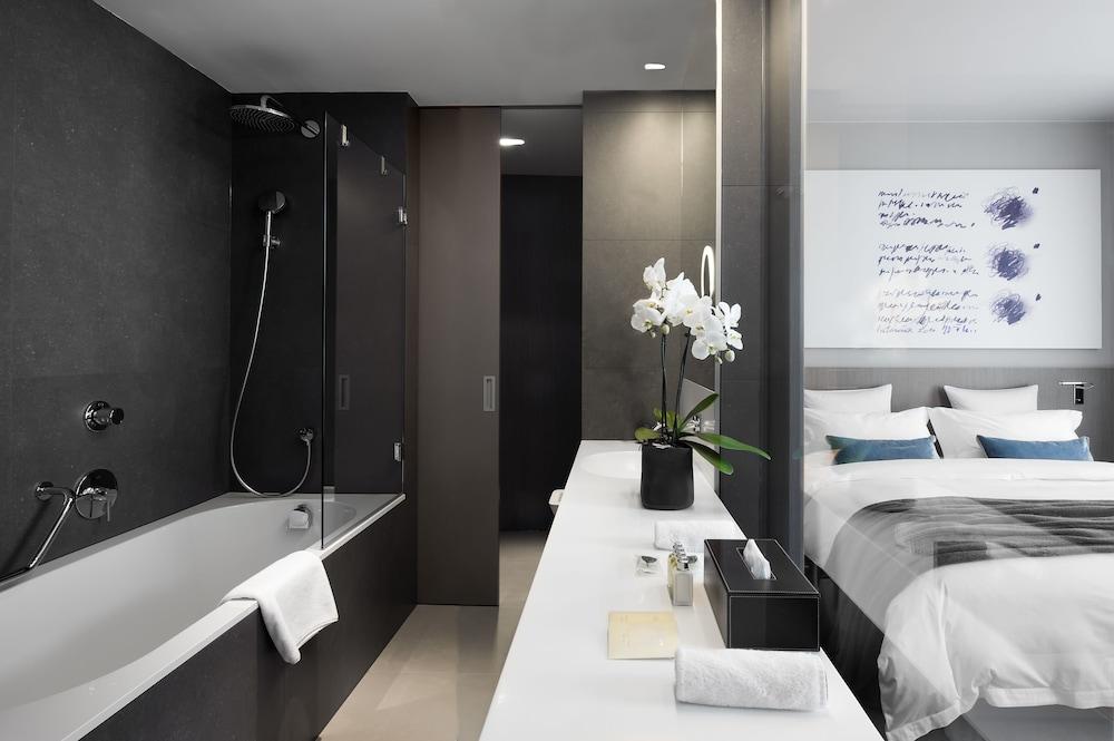 Cubo Hotel 940185 — 5