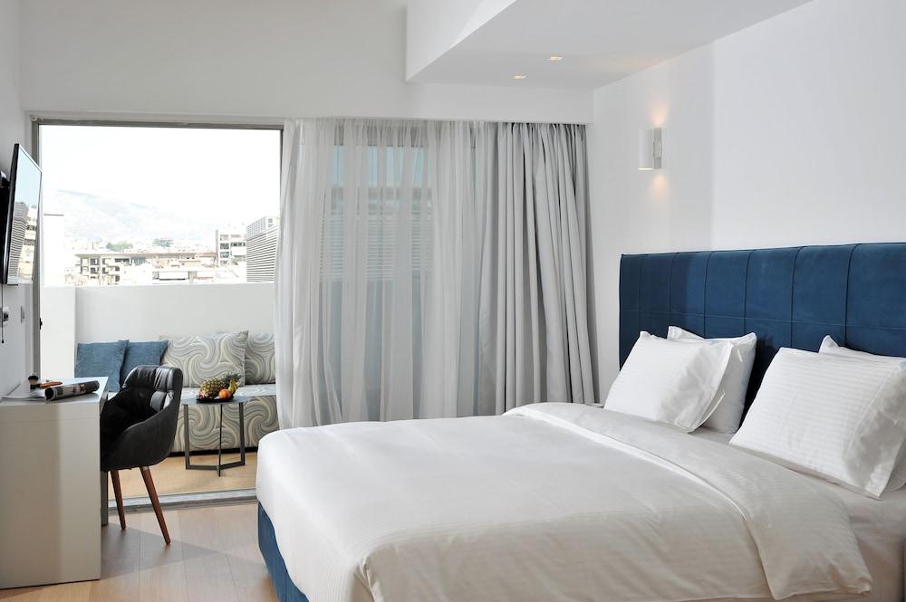 Athenaeum Grand Hotel — 8
