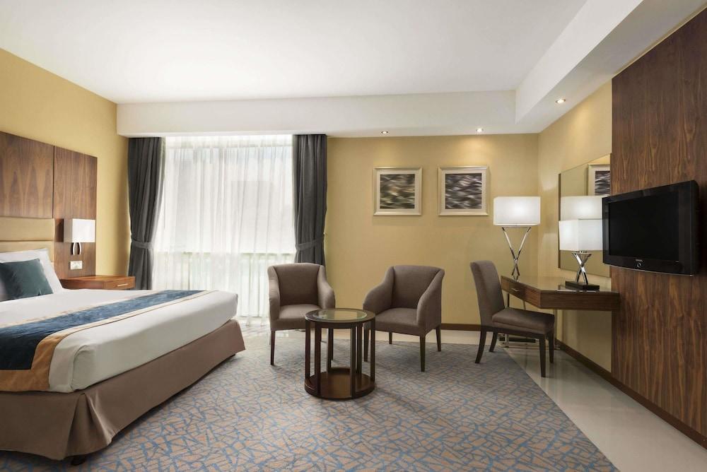 Howard Johnson by Wyndham Abu Dhabi — 10