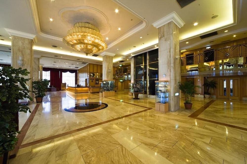 CHUTO PLAZA 72534 — 5