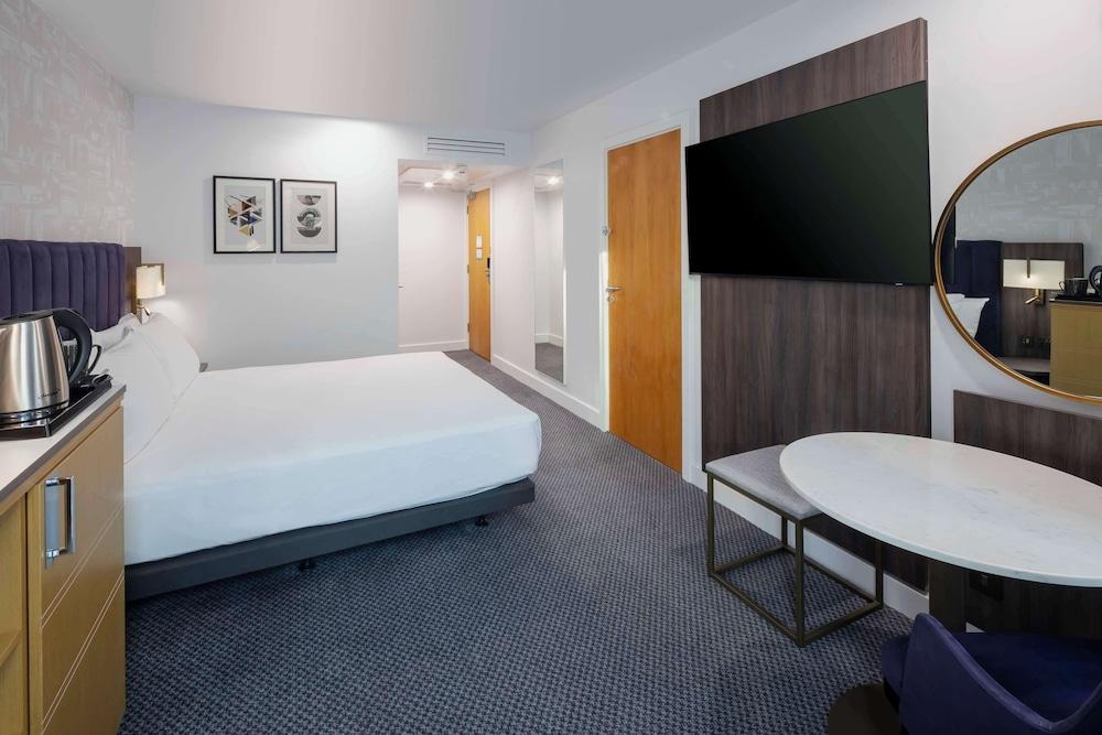 DoubleTree by Hilton Manchester - Piccadilly — 5