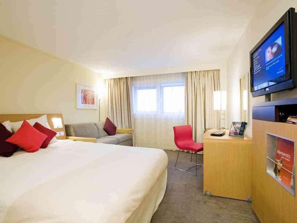 NOVOTEL BIRMINGHAM AIRPORT — 10