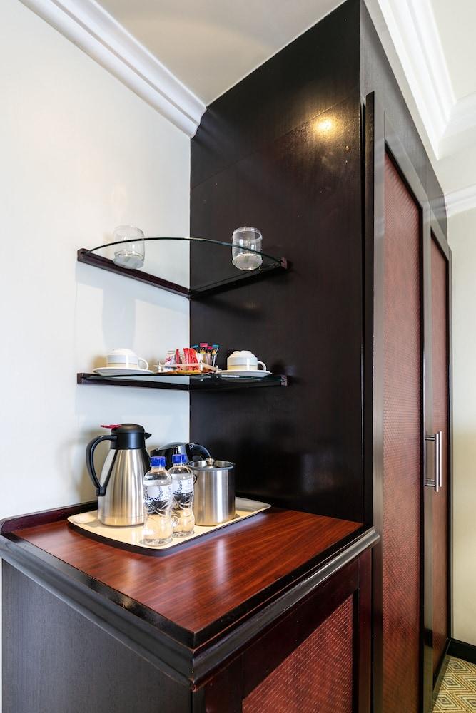 Cresta President — 3