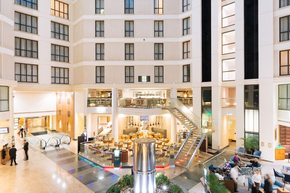 SOFITEL LONDON GATWICK — 5