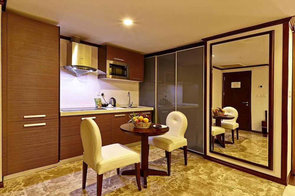 Six Seasons Hotel — 1