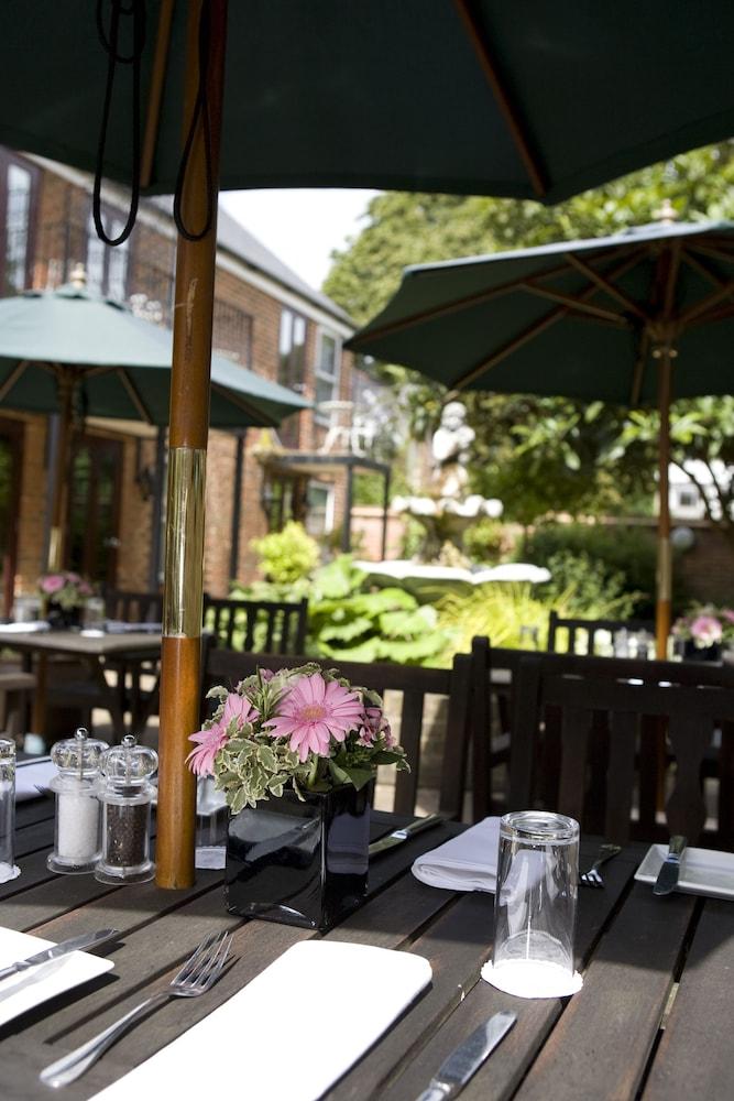 Cotswold Lodge Hotel