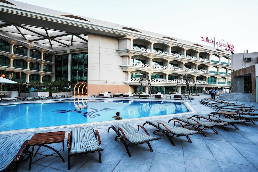 Movenpick Grand Al Bustan Dubai — 6