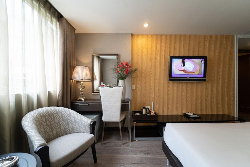 A&EM Hotel 8A Thai Van Lung — 9