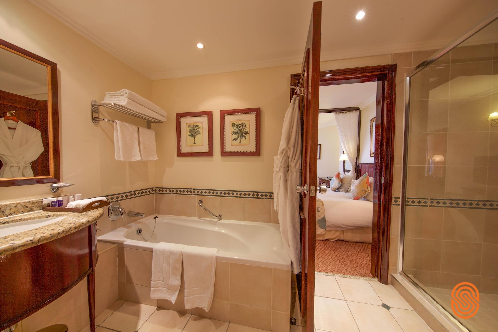 Lake Kivu Serena Hotel — 9