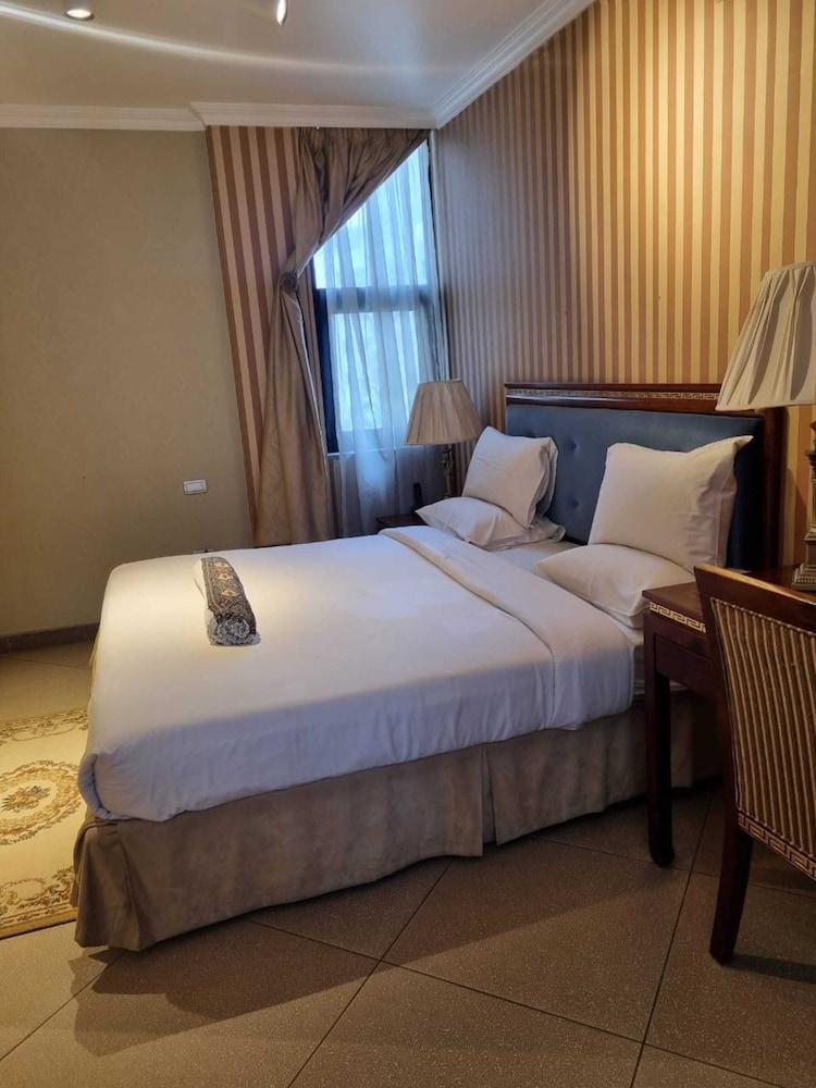The Residence Suite Hotel — 8