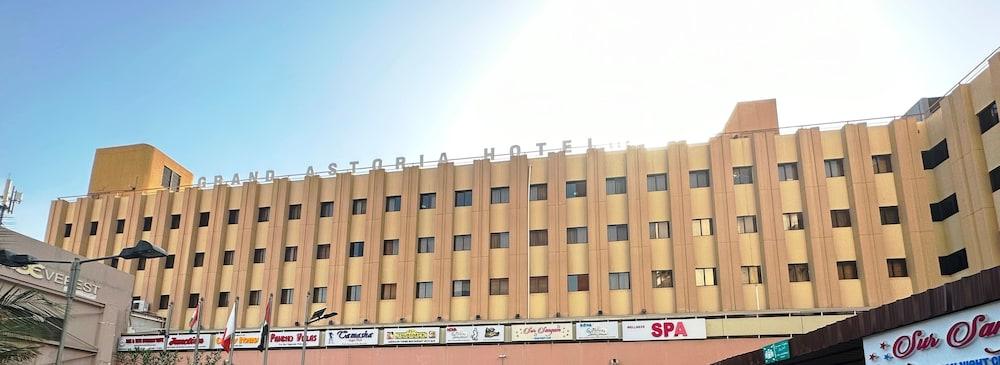 Grand Astoria Hotel — 2