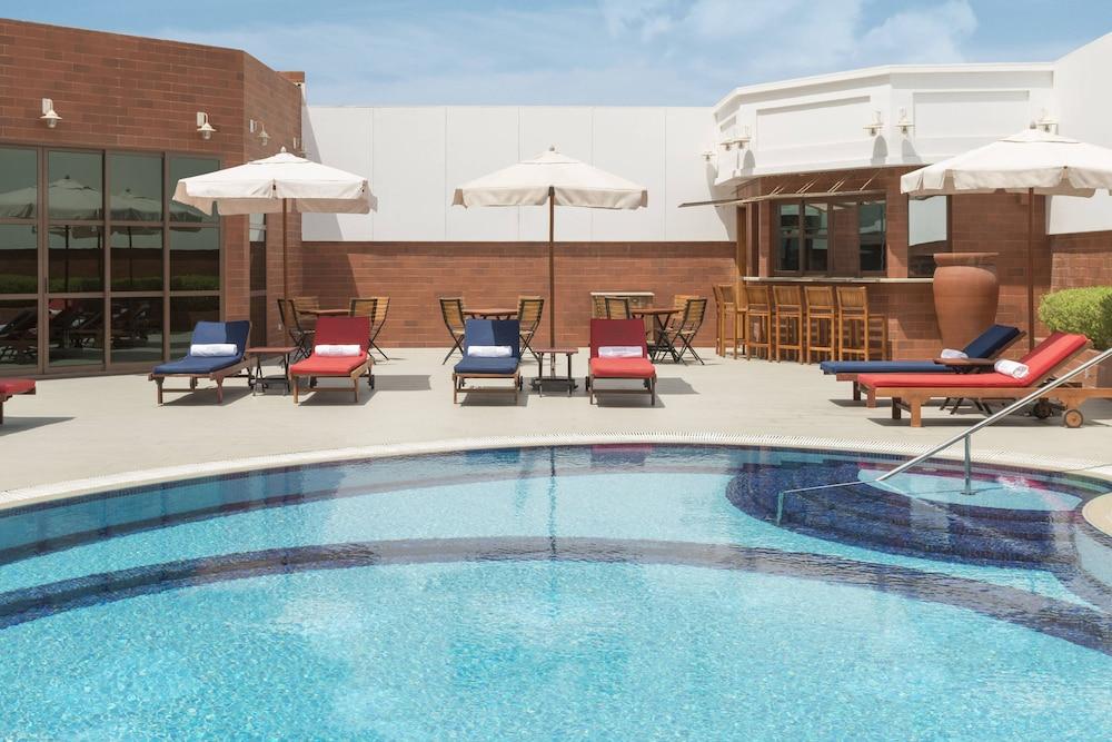 Majestic Premier Hotel Bur Dubai — 5