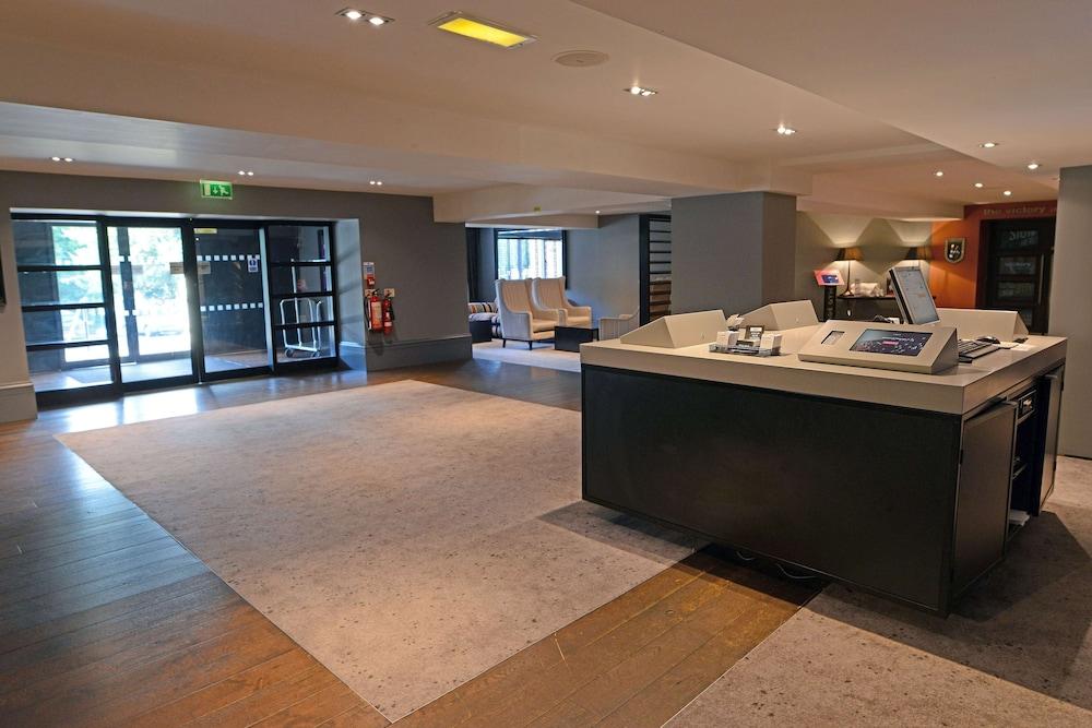 Village Urban Resort Manchester Cheadle — 3