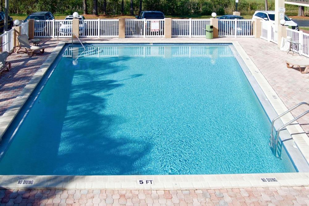 SureStay Hotel by Best Western St. Pete Clearwater Airport — 5