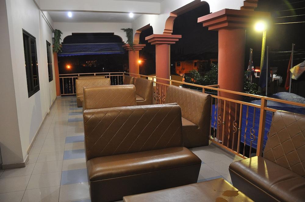 Oscarpak Royal Hotel 1150758 — 10