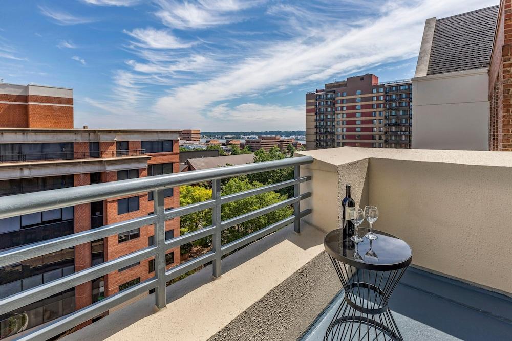 Sheraton Suites Old Town Alexandria — 2