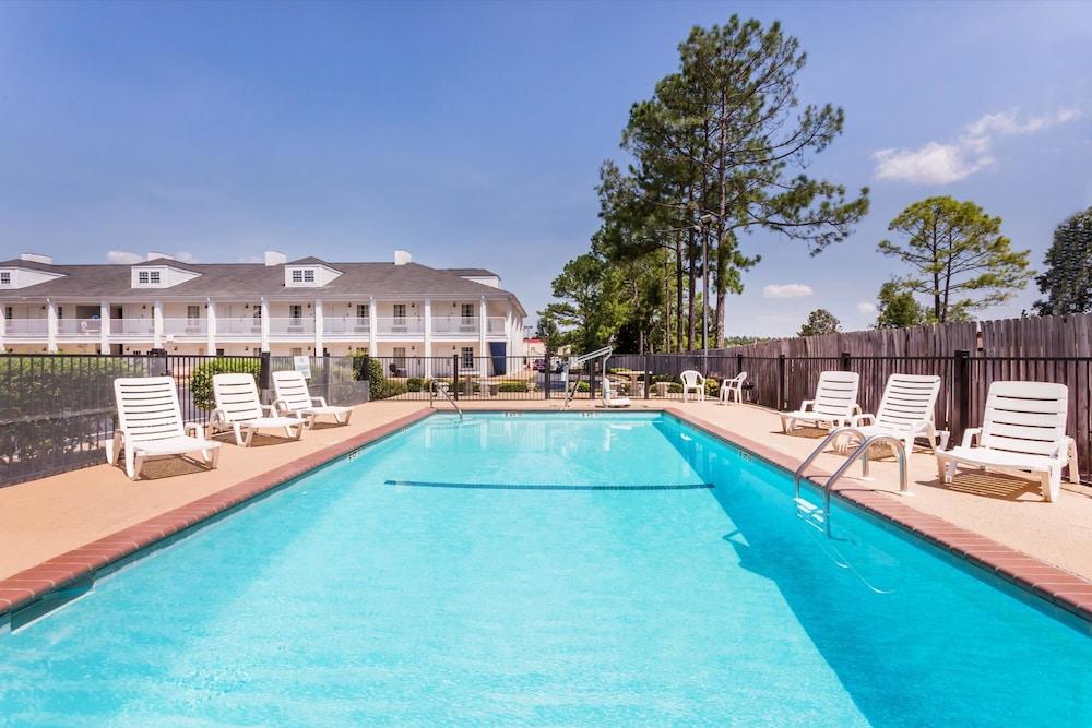 Baymont By Wyndham Albany At Albany Mall — 3
