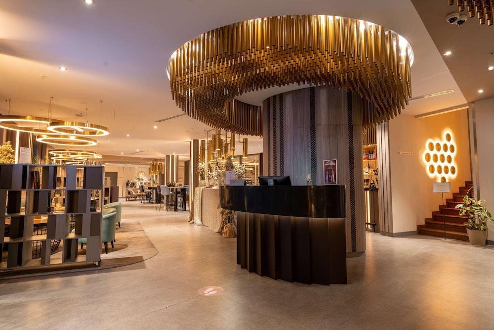 Best Western Plus Congress Hotel — 7