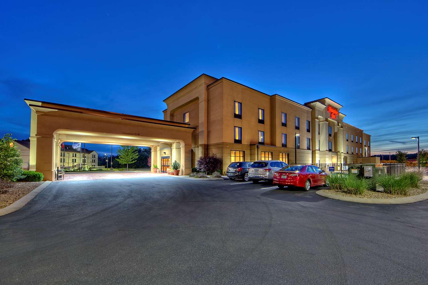 Hampton Inn Crossville — 2