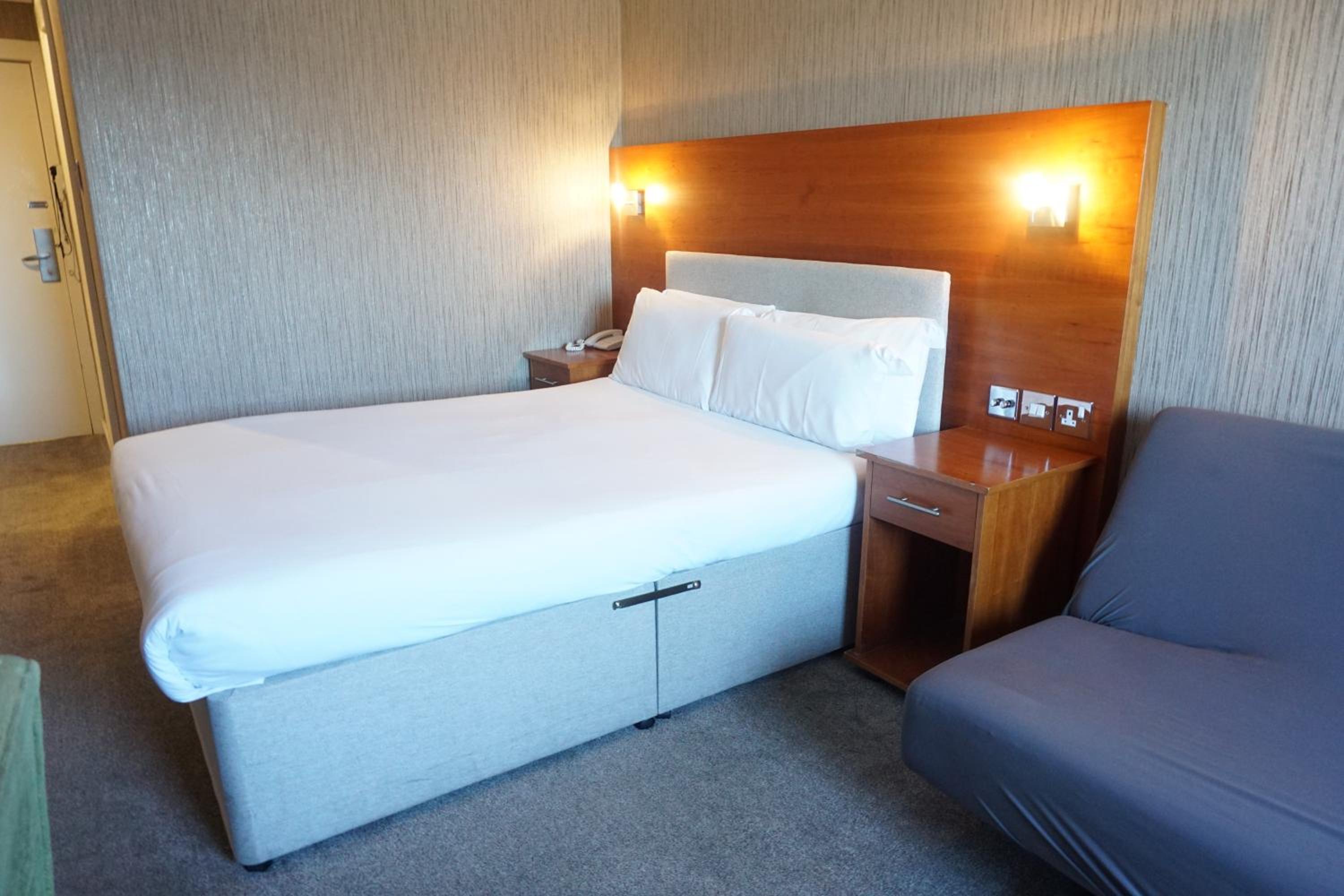 THE PARK HOTEL LIVERPOOL — 8