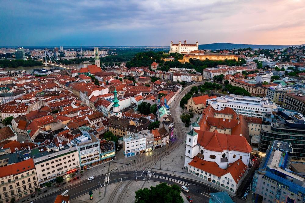 CROWNE PLAZA BRATISLAVA — 5