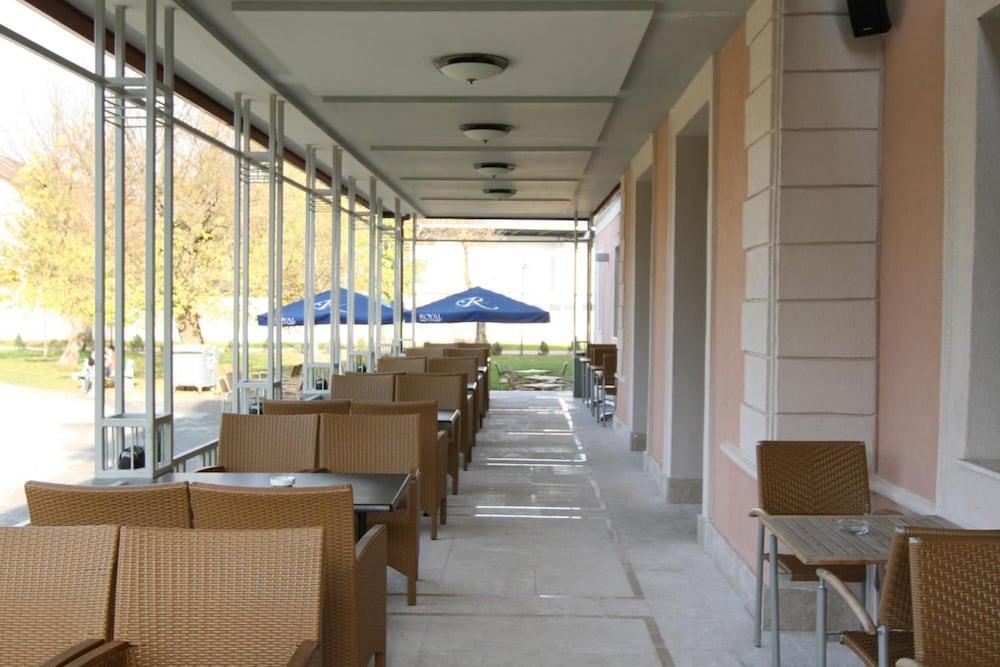 Hotel Crystal 1061868 — 6