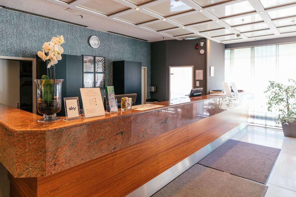 HOTEL EXCELSIOR 8174 — 3