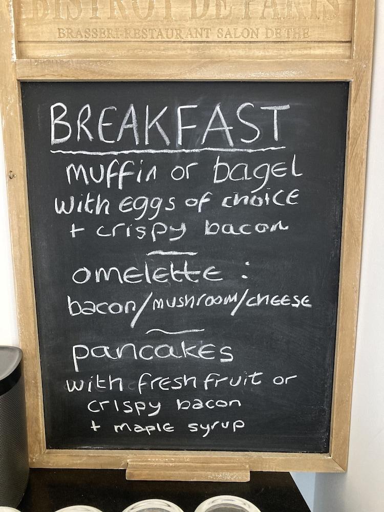 Summer Breeze Guest House - B&B — 4