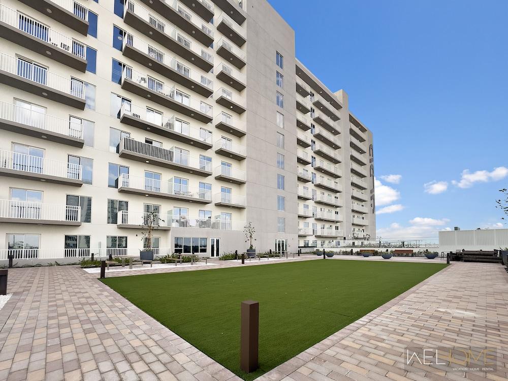 DAMAC Hills 2 Hotel - Edge by Rotana — 6