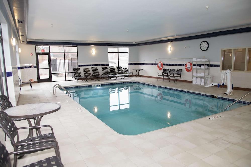 Hampton Inn Castle Rock — 5