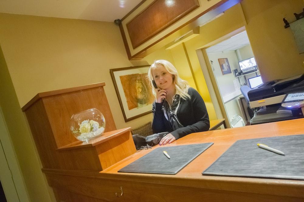 Gomersal Park Hotel — 10