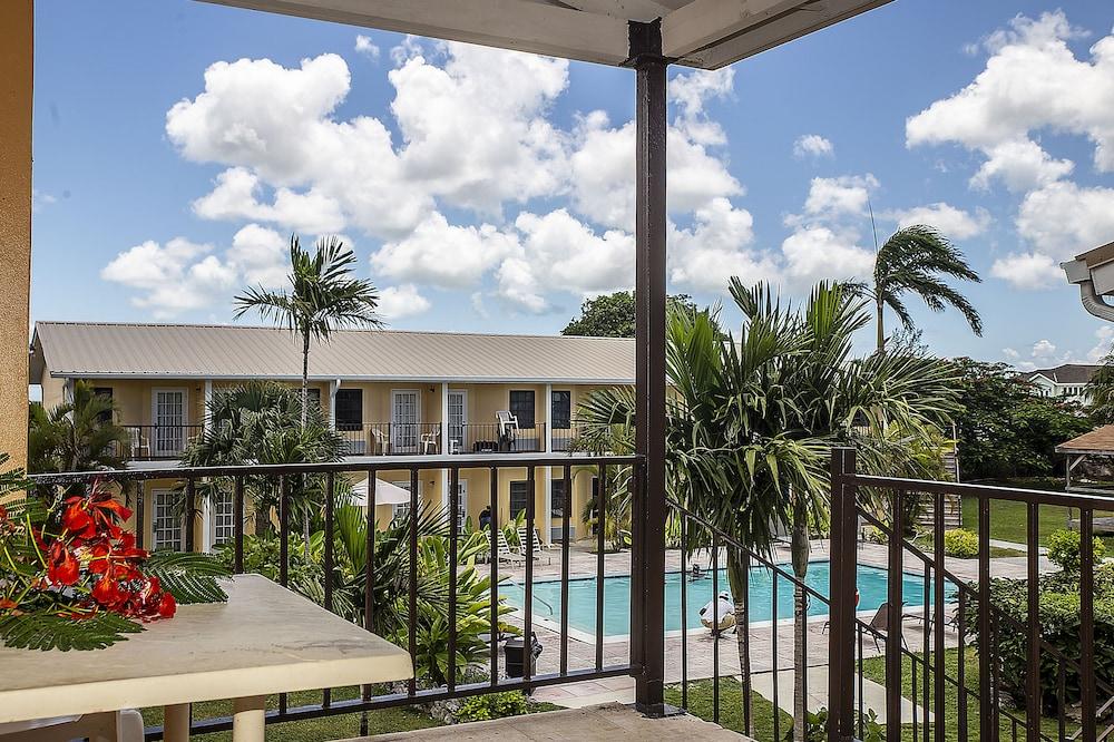 Orange Hill Beach Inn — 5