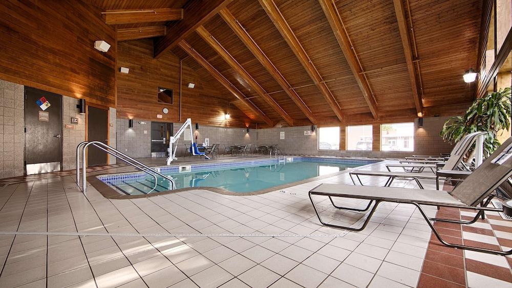 Baymont by Wyndham Brooklyn Center — 4