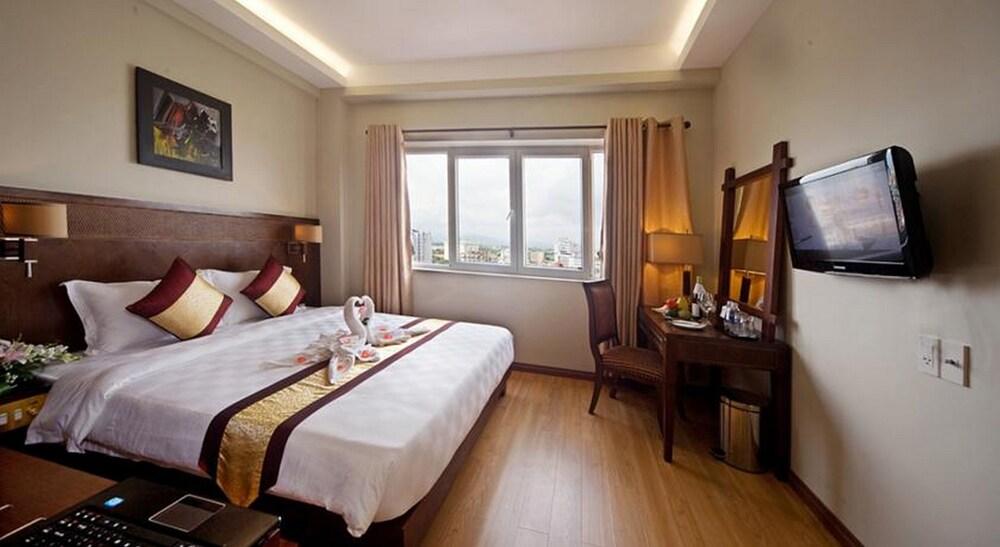 Gold Hotel Hue — 4