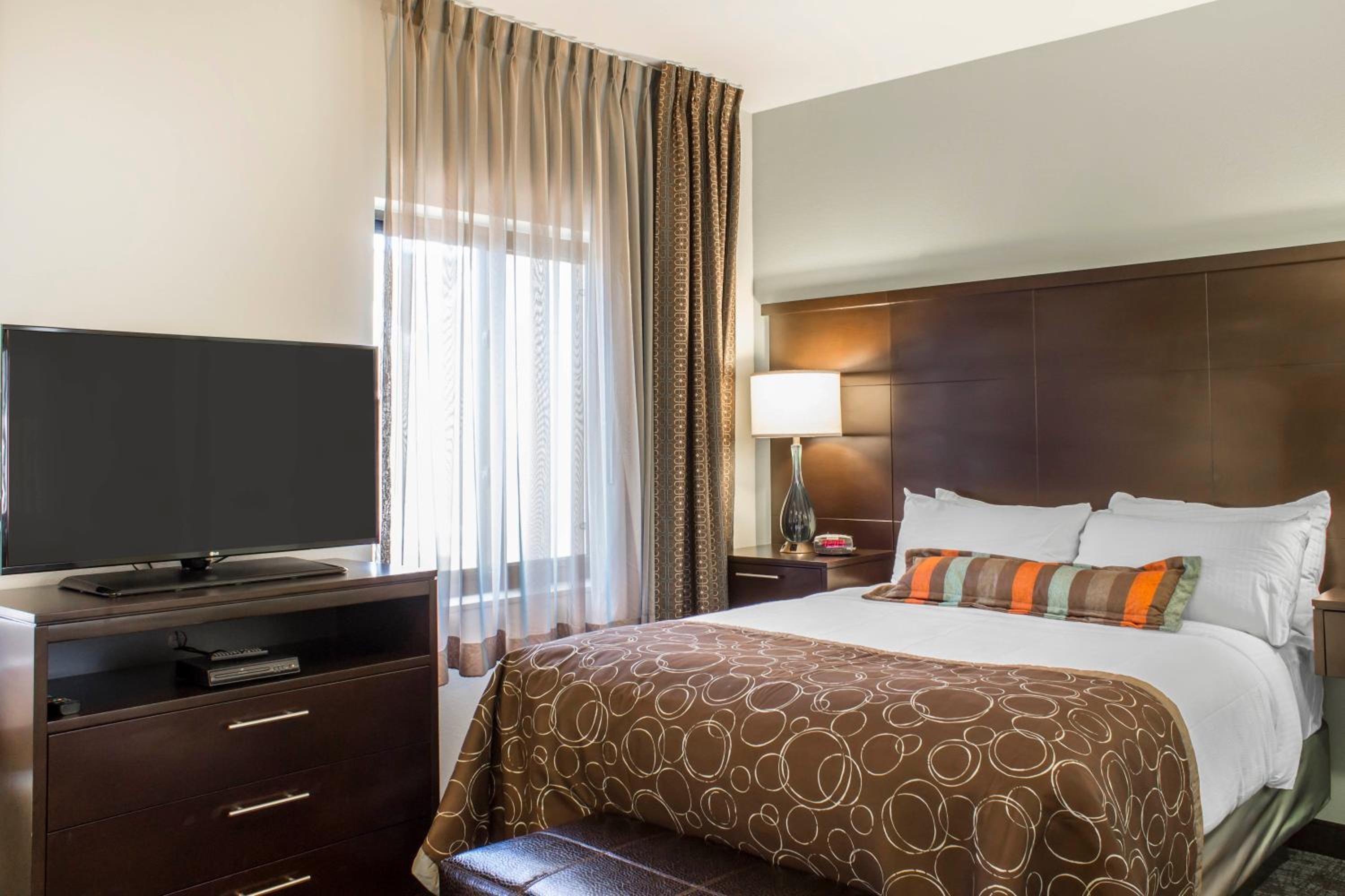 Staybridge Suites Jacksonville Camp Lejeune Area — 9