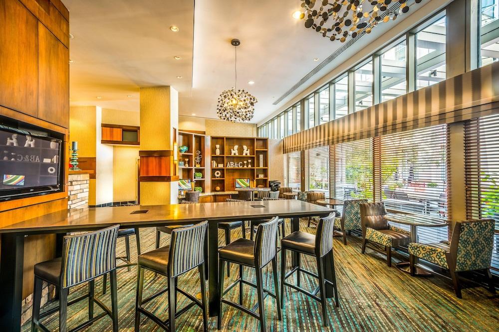 Residence Inn by Marriott Arlington Courthouse — 10