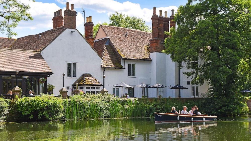 The Kingfisher Pub and Hotel — 2