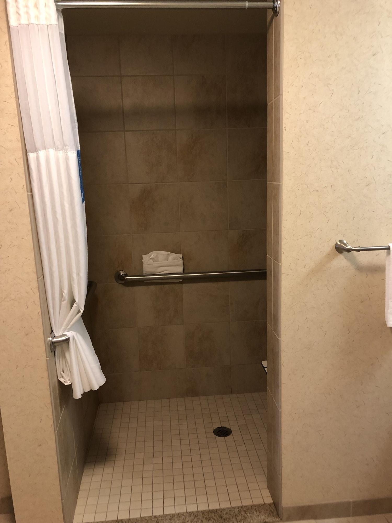 Hampton Inn & Suites Green River — 6