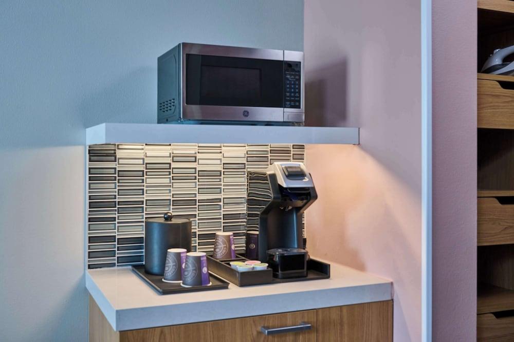 Hilton Garden Inn Anchorage — 6