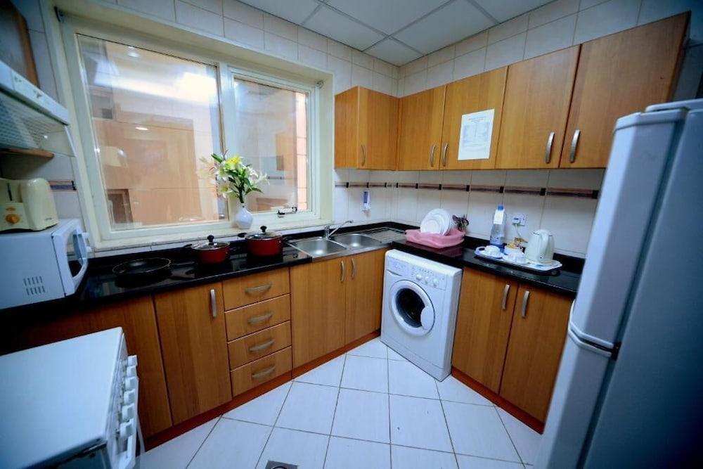 Emirates Stars Hotel Apartments - Sharjah — 6