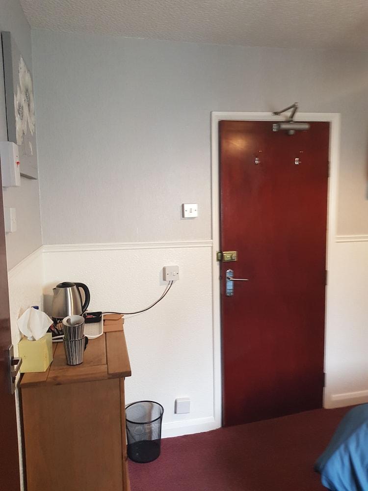 Thornhill Hotel — 10