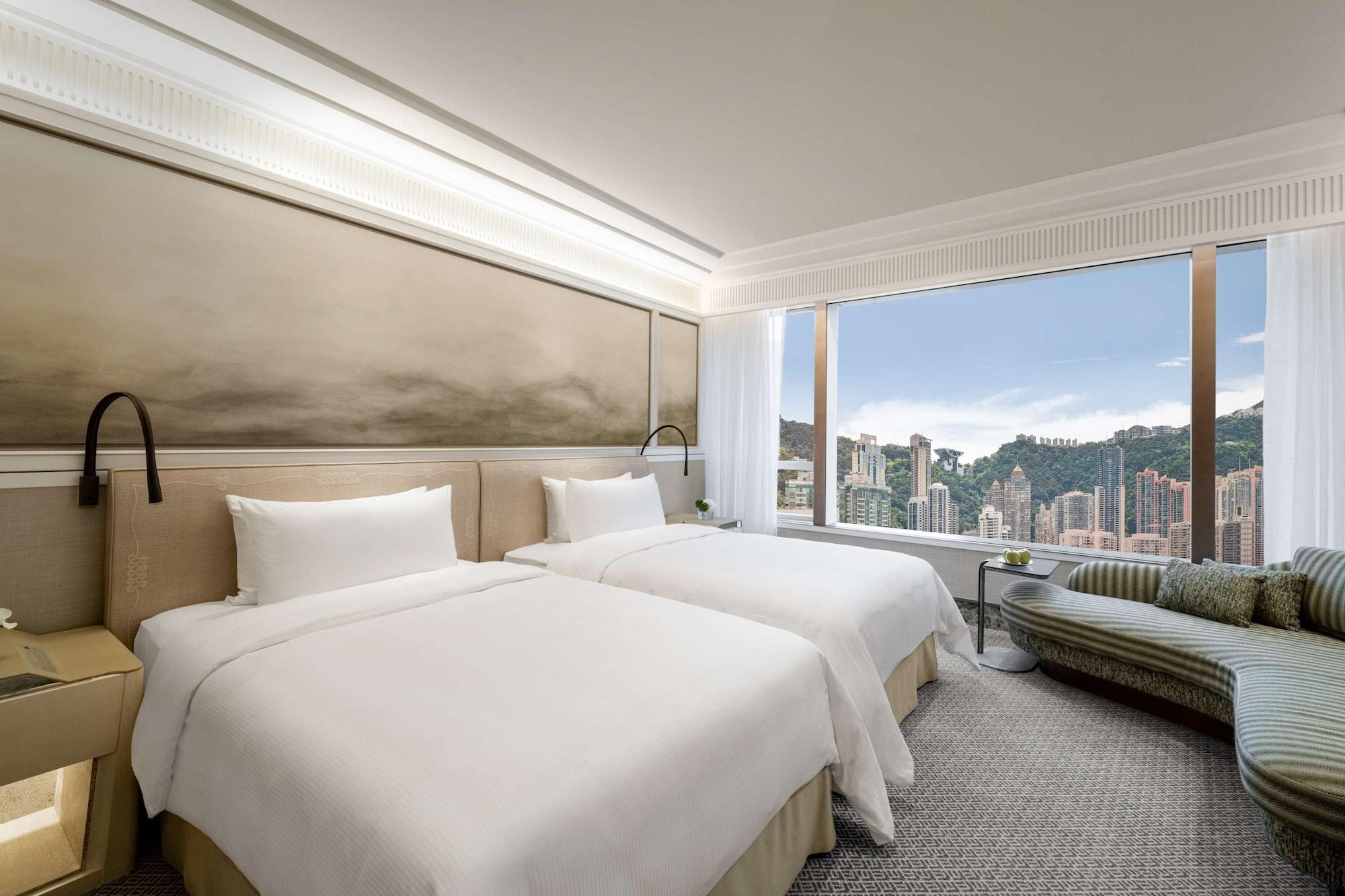 Island Shangri La Hong Kong 11424 — 10