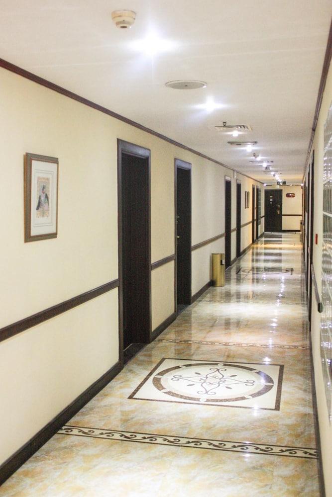 Knight Armour Hotel, Dubai — 3