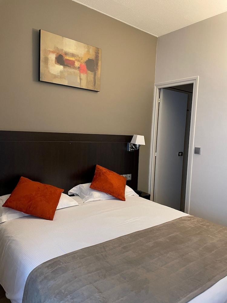 HOTEL BEAUGENCY 6964 — 10