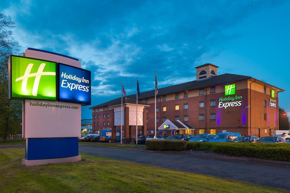 EXPRESS BY HOLIDAY INN BIRMINGHAM OLDBURY — 2