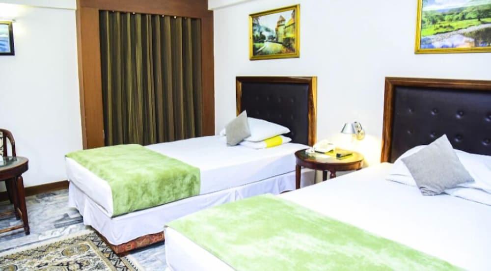 Hotel Galaxy Karachi — 9