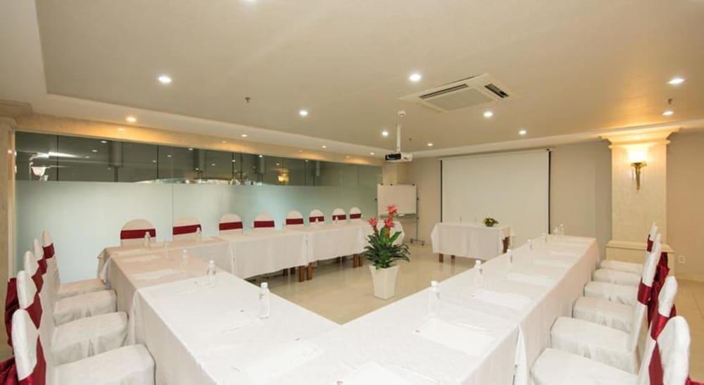 White Lion Hotel — 4