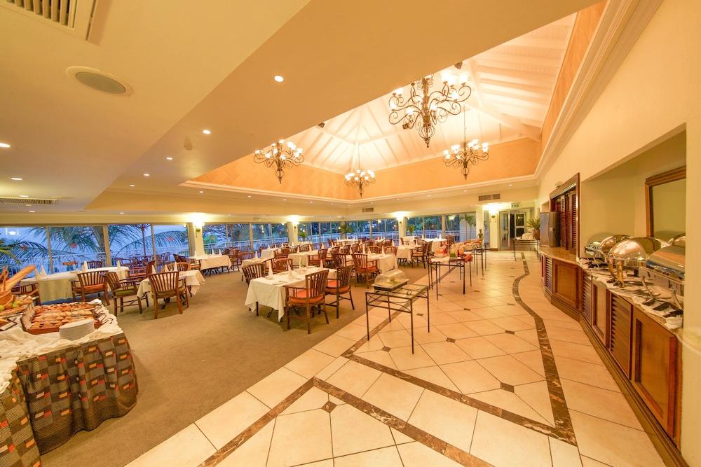 Lake Kivu Serena Hotel — 6